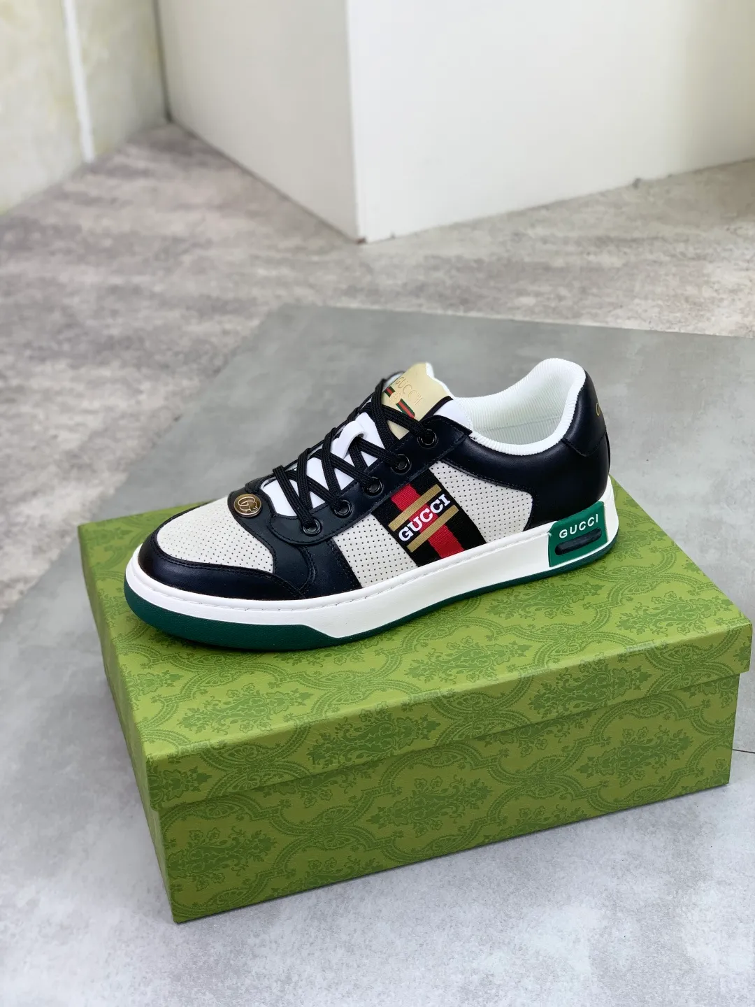 Men's shoes 💰P420💰 [New model] (GUCCI) official website's latest 🎁🎁casual and fashionable men's shoes 👟, hot style 💥 style is simple and elegant, exclusive for trendy men. Unique official website's latest brand double G elements 👑Original Gucci decoration, fashionable and generous, the fabric is original frosted calfskin ✅Fully imported first-layer pigskin lining, the official website specifies wear-resistant, lightweight original rubber casual outsole, the classic model is taken in kind at the counter🎬38-44 (45 46 customized) 3️⃣ colors available